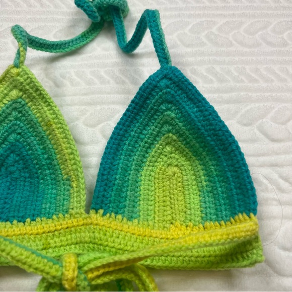 ❄️ Handmade Womans Crochet Bikini Top - Picture 8 of 10